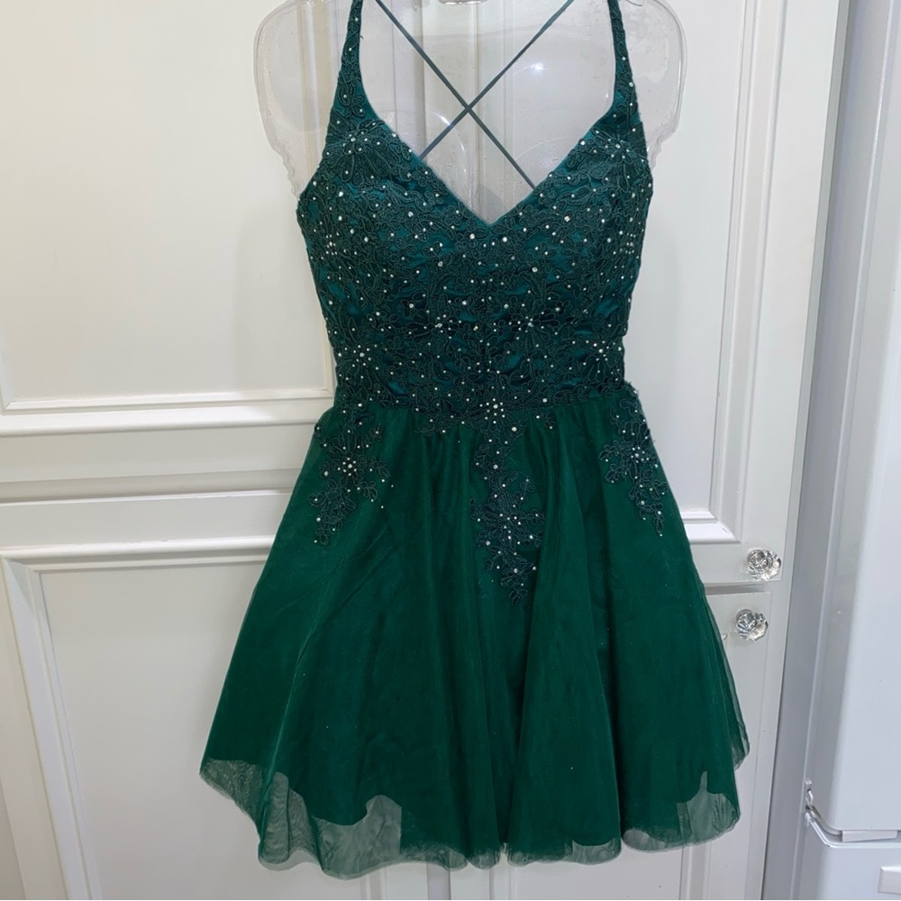 Elegant NWT Green Satin Tulle Beaded Lace Strappy Dress